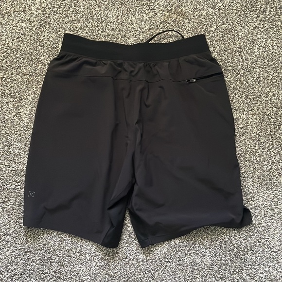 Lulu M linerless shortst - Picture 2 of 2